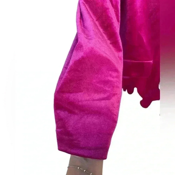 ENTRO women’s fucsia Velvet blazer pockets at side and button front closure.sz M - Picture 8 of 9